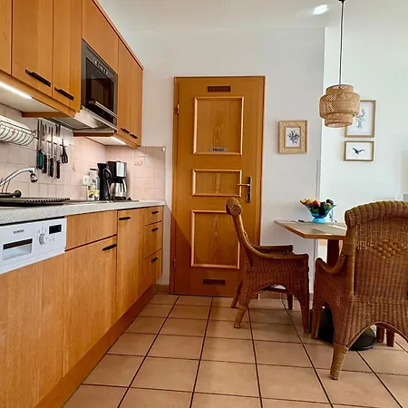 Oewern Diek, App 26 * 欧巴德伍斯图