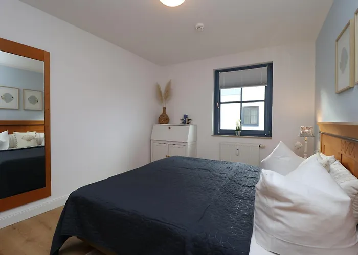 Oewern Diek, App 26 Wustrow (Fischland)